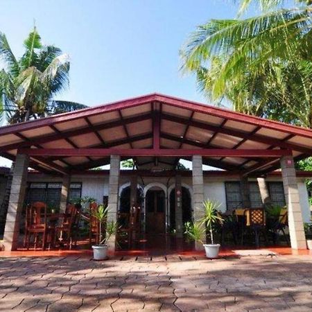 Ayahay Sa Matutina Puerto Princesa Exterior foto